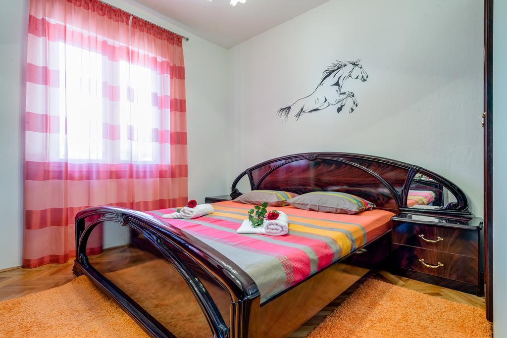 Apartment Marinely Каштела Экстерьер фото